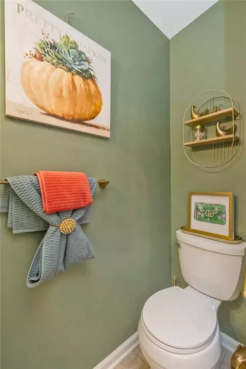 Bath - 102 Ackerman St, Hellertown, PA 18055 photo 1 of 4