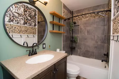 Bath - 735 2nd Ave, Bethlehem, PA 18018 photo 1 of 1