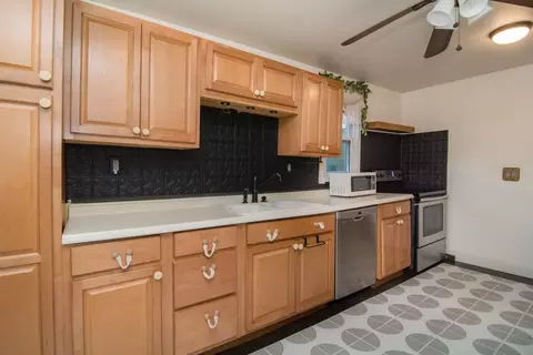 Kitchen - 735 2nd Ave, Bethlehem, PA 18018 photo 5 of 5
