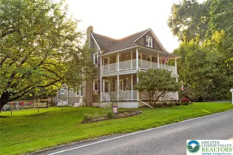 1114 Fox Gap Rd, Bangor, PA 18013