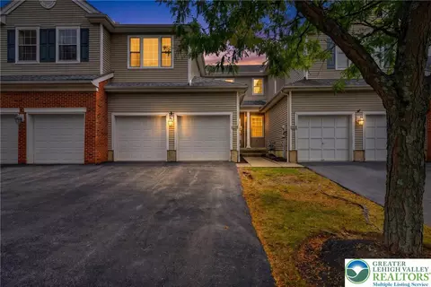 4236 Creek Rd, Allentown, PA 18104