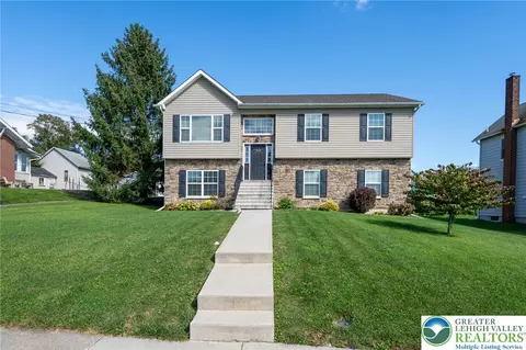 534 Seip Ave, Nazareth, PA 18064