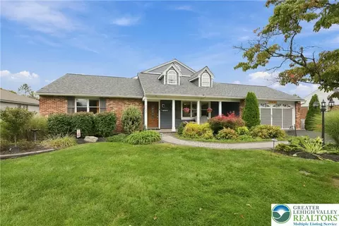 5207 Tilghman St, Coopersburg, PA 18036