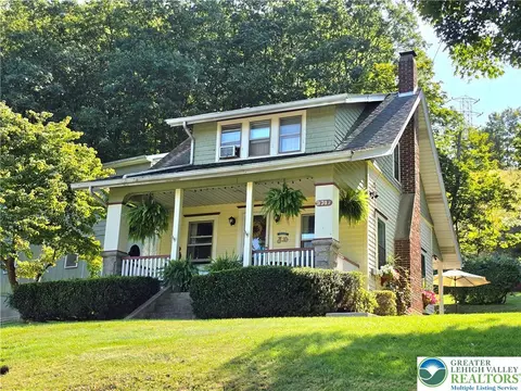 9747 Easton Rd, Kintnersville, PA 18930
