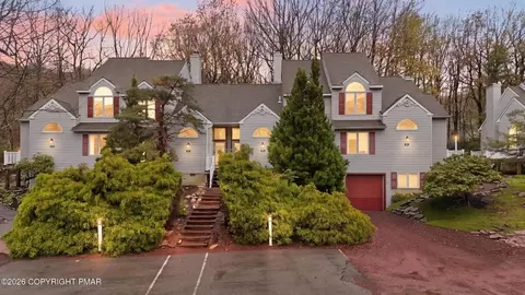 79 Laurelwoods Dr, Lake Harmony, PA 18624