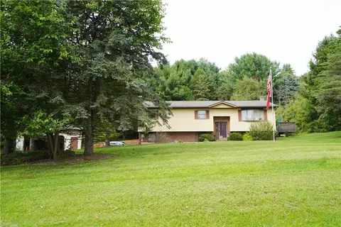 3619 Church St, Slatington, PA 18080