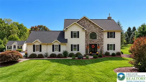 3970 Wood St, Schnecksville, PA 18078