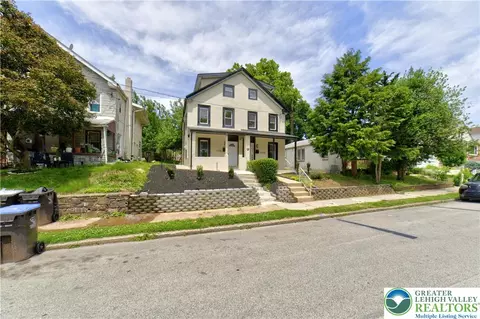 1717 Willow St, Norristown, PA 19401