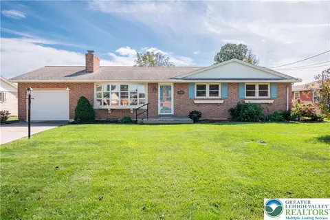 206 W Mckinley Ave, Myerstown, PA 17067