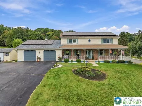 322 W 10th St, Jim Thorpe, PA 18229