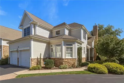 870 E Homestead Ln, Williams Twp, PA 18042