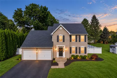 2549 Black Forest Dr, Coplay, PA 18037
