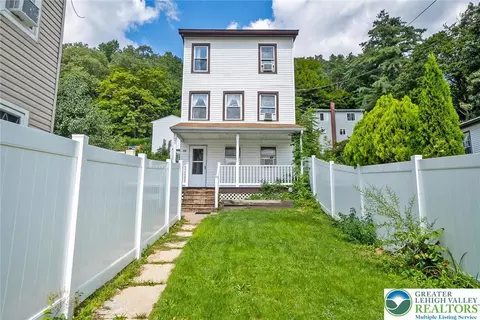 428 Center Ave, Jim Thorpe, PA 18229