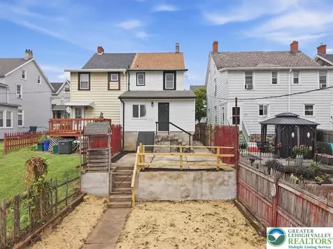 Exterior - 635 Spring St, Bethlehem, PA 18018 photo 2 of 3