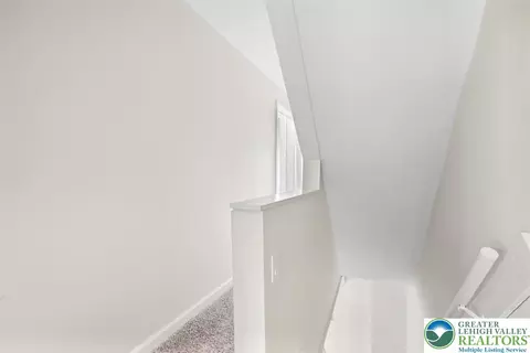 Entry Way - 635 Spring St, Bethlehem, PA 18018 photo 4 of 5