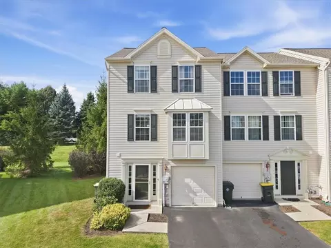 1120 Sparrow Way, Breinigsville, PA 18031