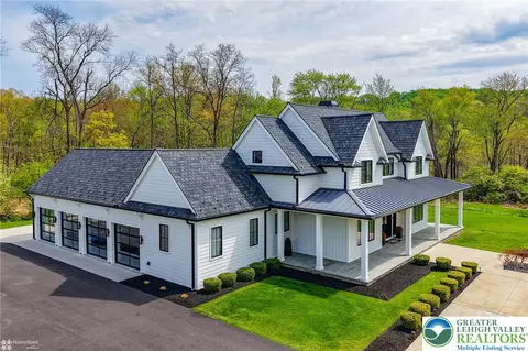 4850 W Hopewell, Center Valley, PA 18034