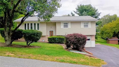 6301 Meadowview Rd, Germansville, PA 18053