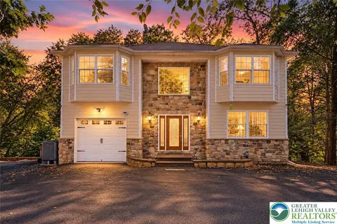 105 Mulberry Ln, East Stroudsburg, PA 18302