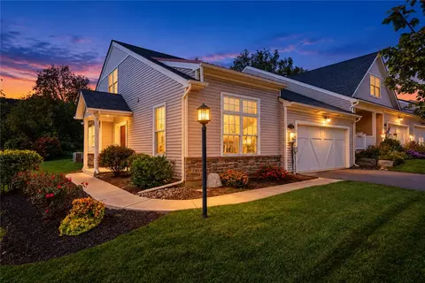 5535 Bayberry Ln, Whitehall Twp, PA 18052