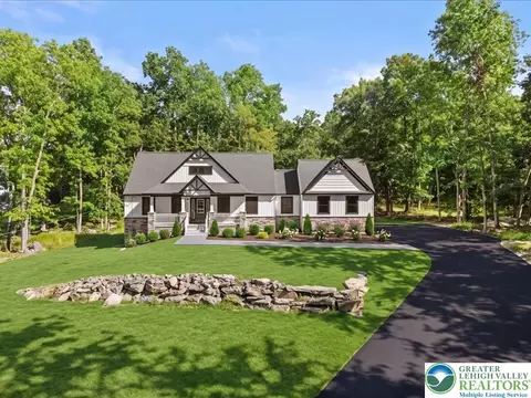 13 Seneca Rd, Penn Forest Twp, PA 18210