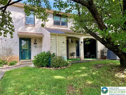 2829 Whitemarsh Pl, Macungie, PA 18062