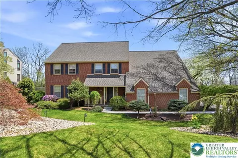 1551 Duxbury Ct, Allentown, PA 18104