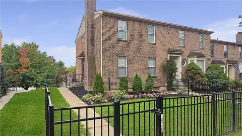 1946 Alberta Dr, Fullerton, PA 18052