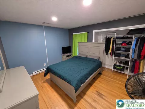 Bedroom - 6375 Decker Rd, Saw Creek, PA 18324 photo 4 of 5