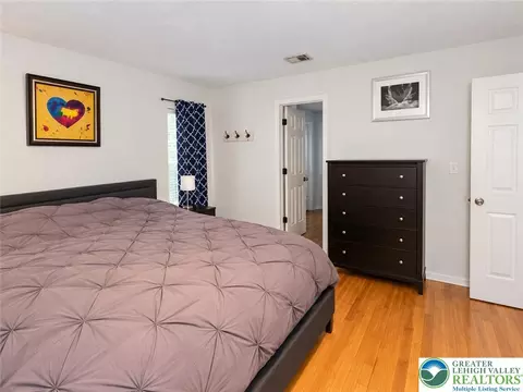 Bedroom - 6375 Decker Rd, Saw Creek, PA 18324 photo 2 of 5