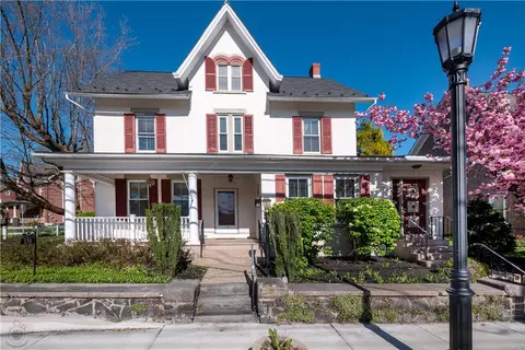 134 S Main St, Coopersburg, PA 18036