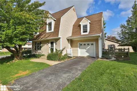 1862 Falcon Dr, Bethlehem, PA 18017