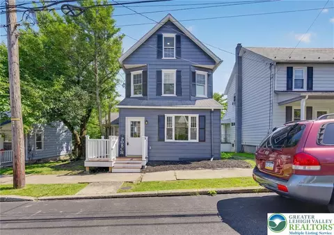 114 E High St, Nazareth, PA 18064