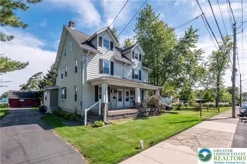 127 N 9th St, Quakertown, PA 18951