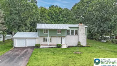 15 Cedar St, Hunlock, PA 18621