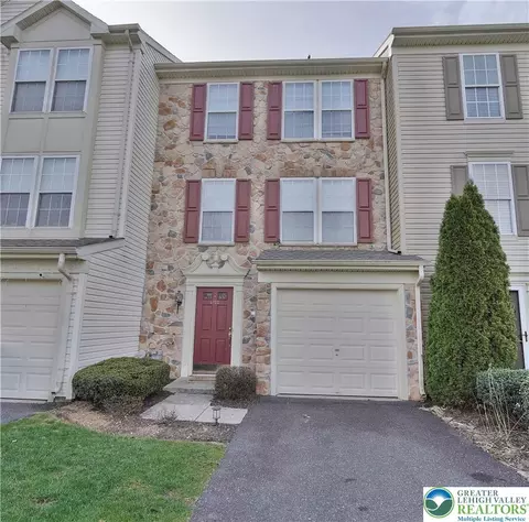 4122 Huckleberry Dr, Center Valley, PA 18034