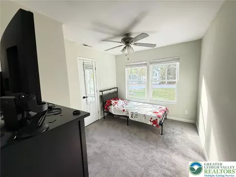 Bedroom - 103 Dunchurch Dr, Saw Creek, PA 18324 photo 1 of 5