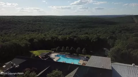 Exterior - 103 Dunchurch Dr, Saw Creek, PA 18324 photo 18 of 18