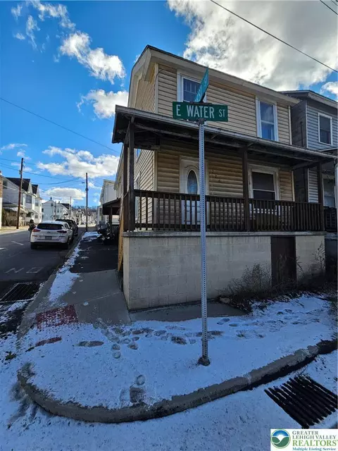 226 E Water St, Coaldale, PA 18218