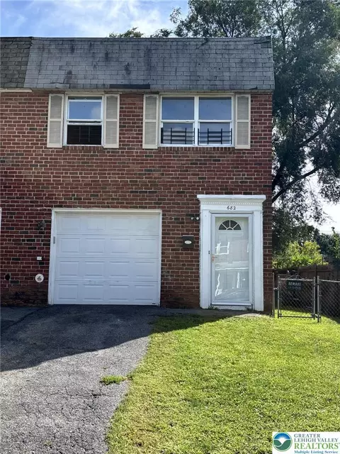 682 W Brookdale St, Allentown, PA 18103