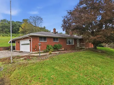 183 Hemlock Dr, Lehighton, PA 18235