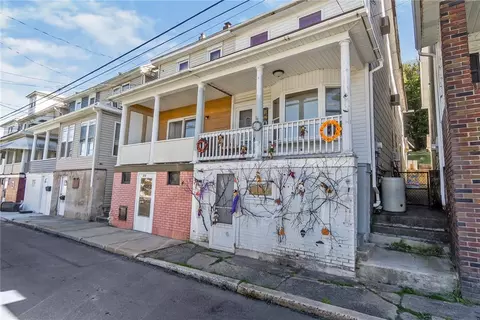 212 W Water St, Lansford, PA 18232