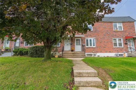 808 S 10th St, Allentown, PA 18103