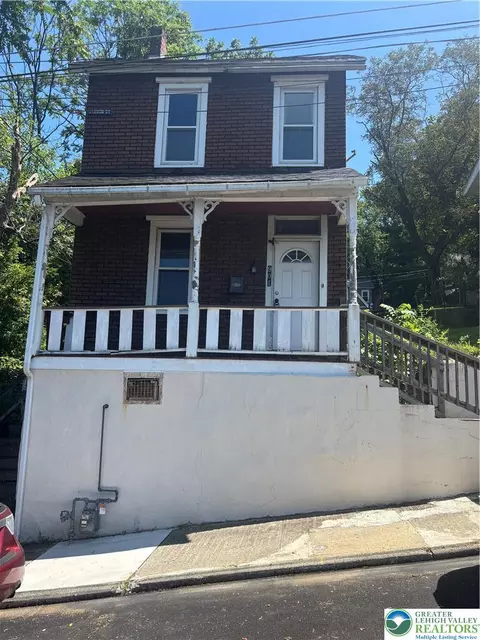 901 Vernon St, Bethlehem, PA 18015