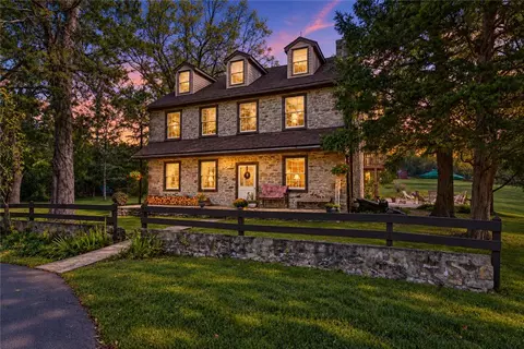 43 Mine Rd, Oley, PA 19547