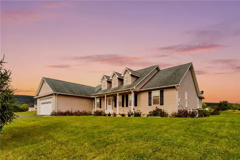 8943 Slateville Rd, Kempton, PA 19529