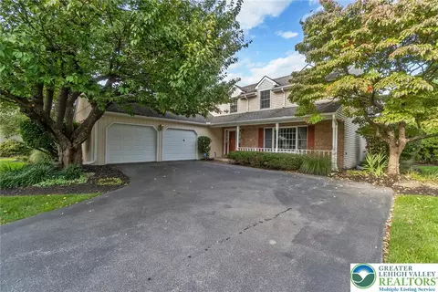 919 Hawthorn Rd, Allentown, PA 18103