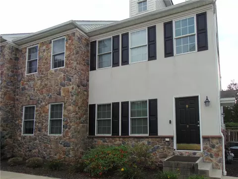 1796 Merlot Rive Dr #D, Easton, PA 18045