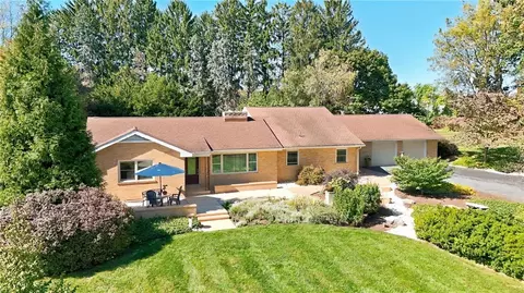 5533 Reppert Ln, Allentown, PA 18106
