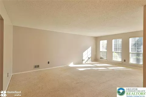 Living - 1952 Mattis St, Hellertown, PA 18055 photo 1 of 3